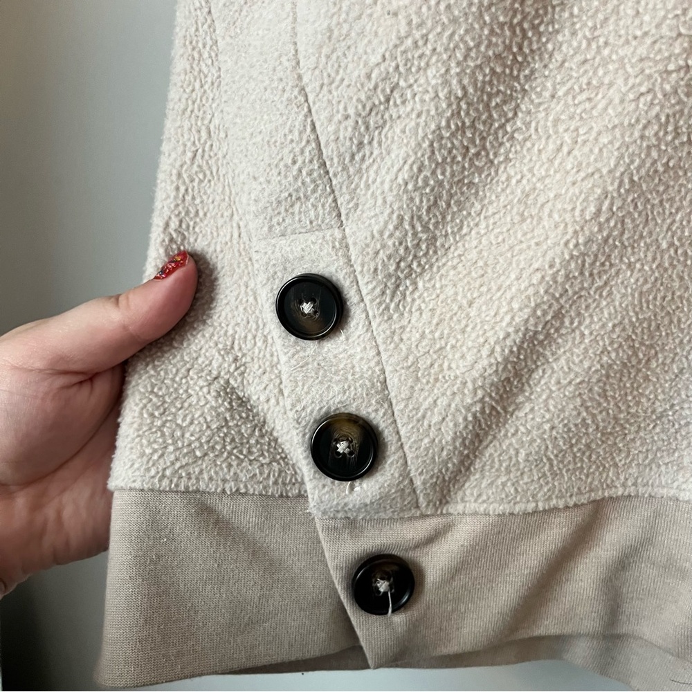 Madewell Beige Button-Accent Sweater Teddy Bear Style fluffy lightweight large - Picture 3 of 6
